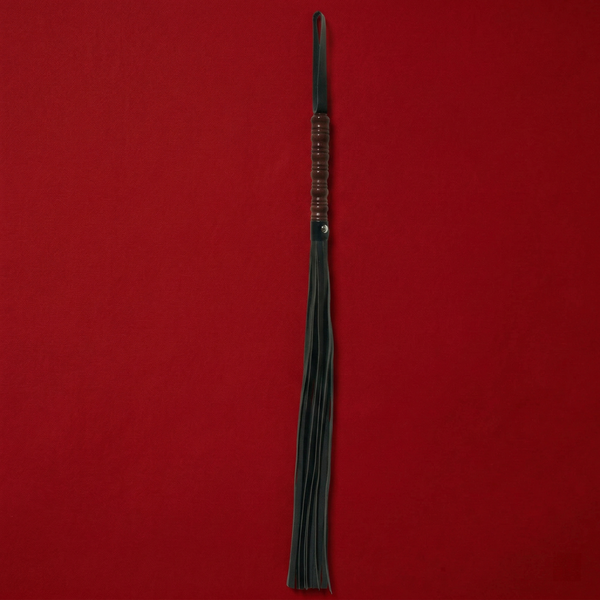 Sportsheets Sex & Mischief Mahogany Flogger Black
